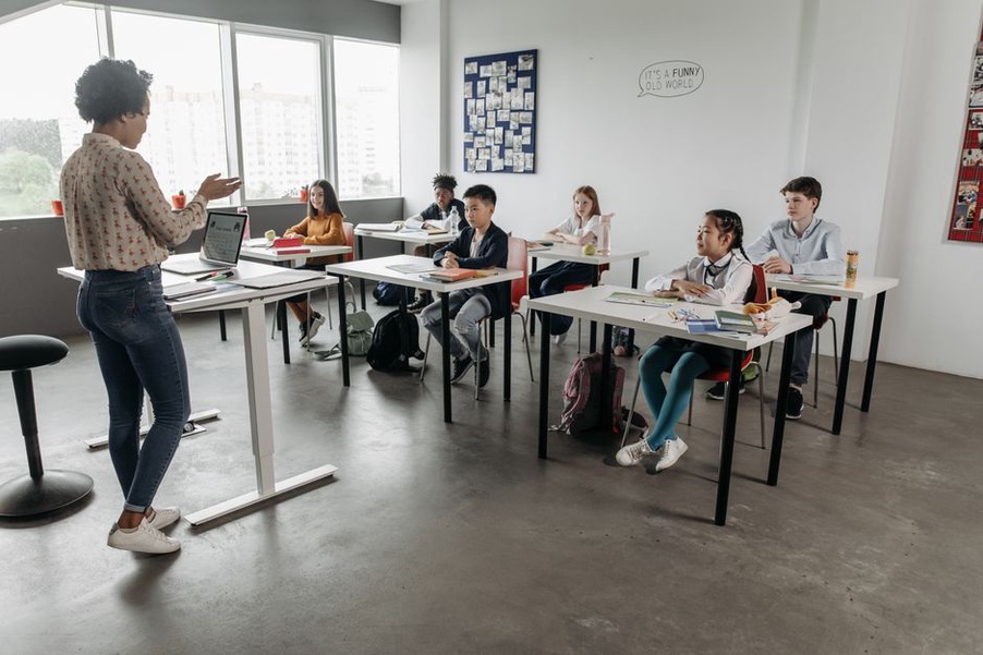 Students working across adaptable school learning areas