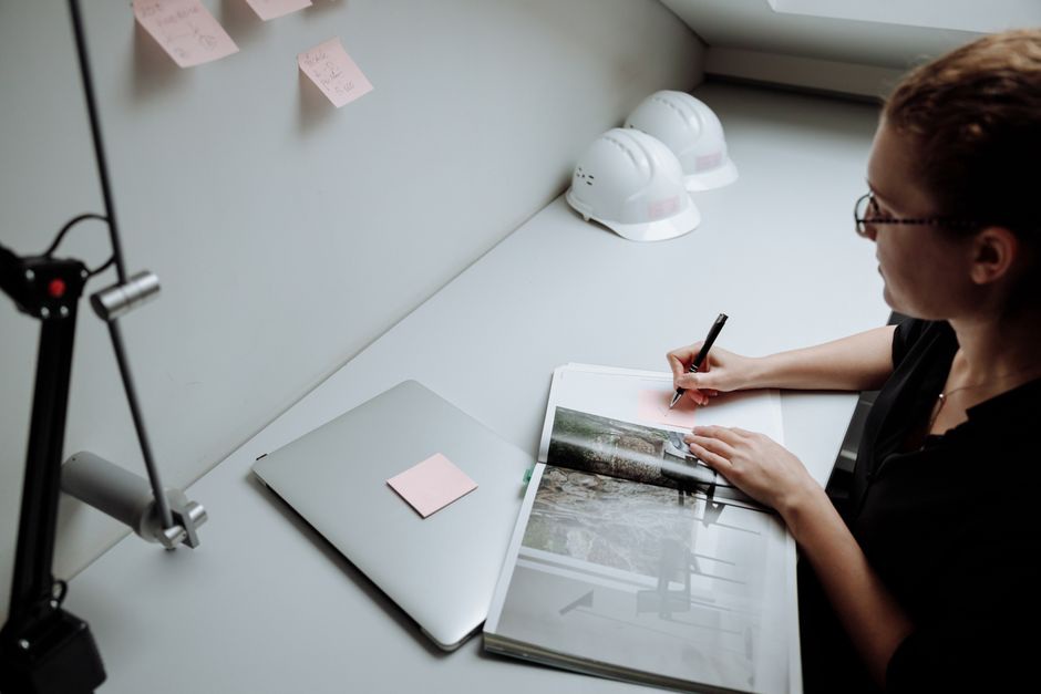 Architect organizing questions from a project brief