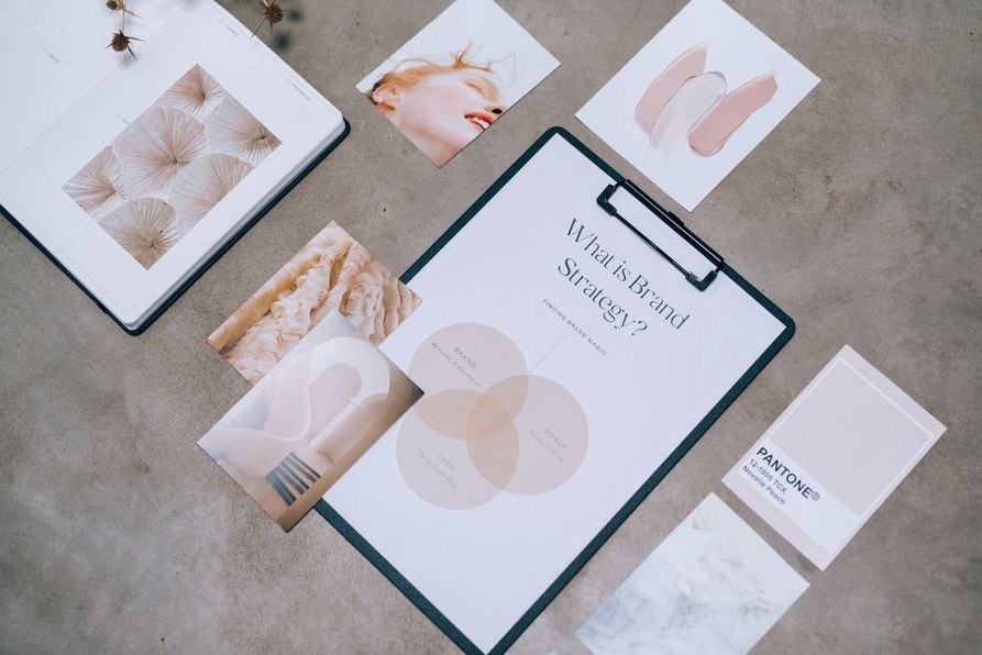 Project boards share clear typography and a restrained palette
