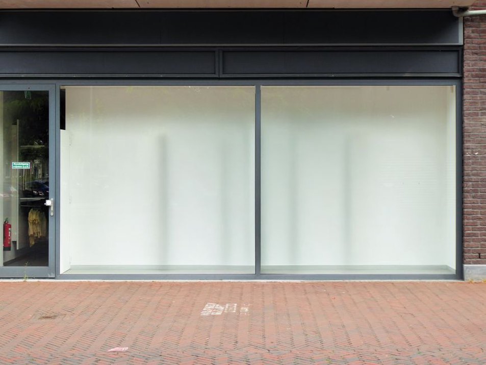 An unobstructed route leads into the shop