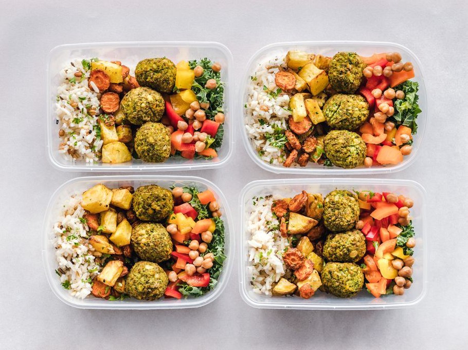 Dated meal portions stored together in the freezer