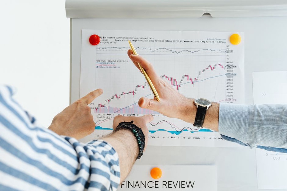 Team compares channel costs with viable project opportunities