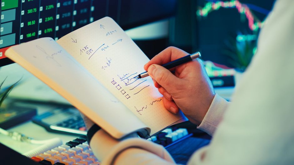 Dashboard figures checked against real client inquiries